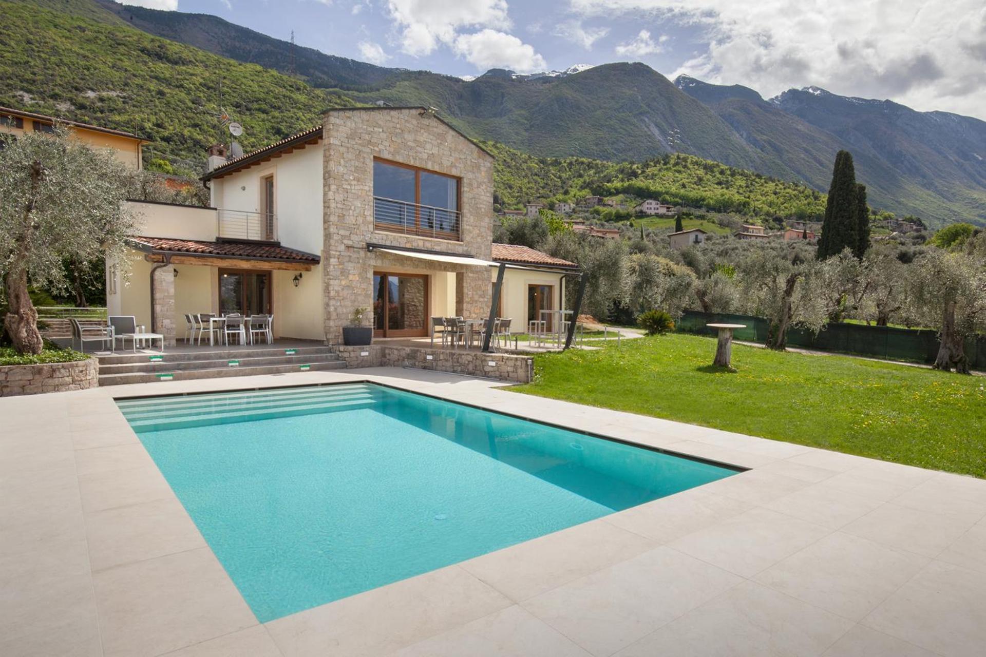 Villa Cipressi - Luxuri Lounge - Malcesine Exterior photo